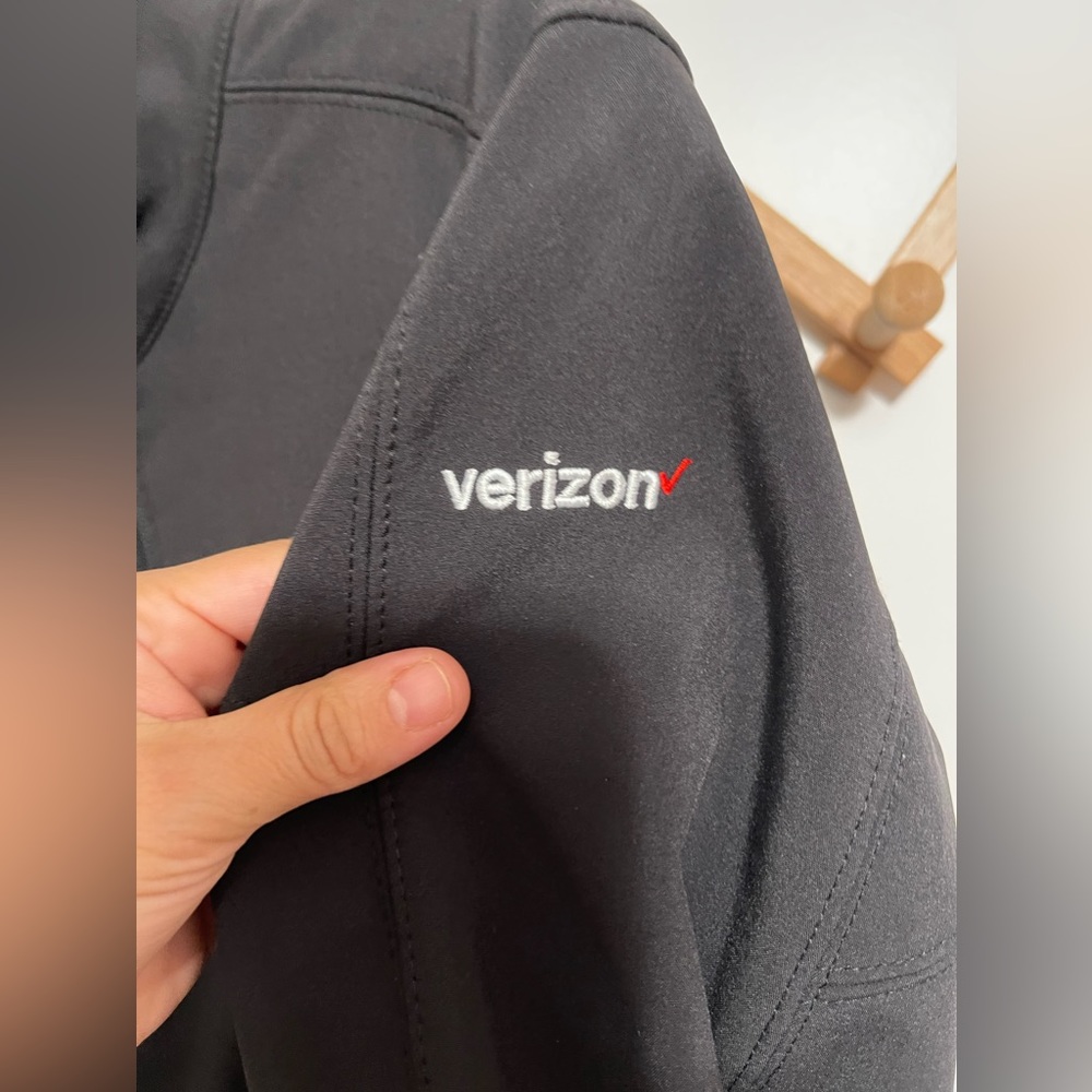 Women’s Two-Layer Soft Shell Jacket. - image 4